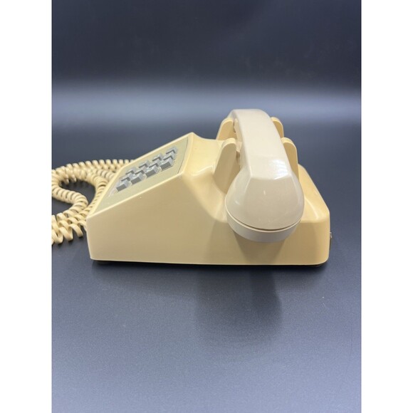 Vintage Beige Bell System 2500D Desk Phone (UNTESTED) - Picture 3 of 10